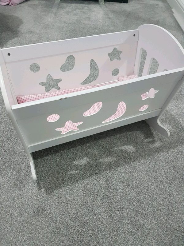 dolls cot smyths